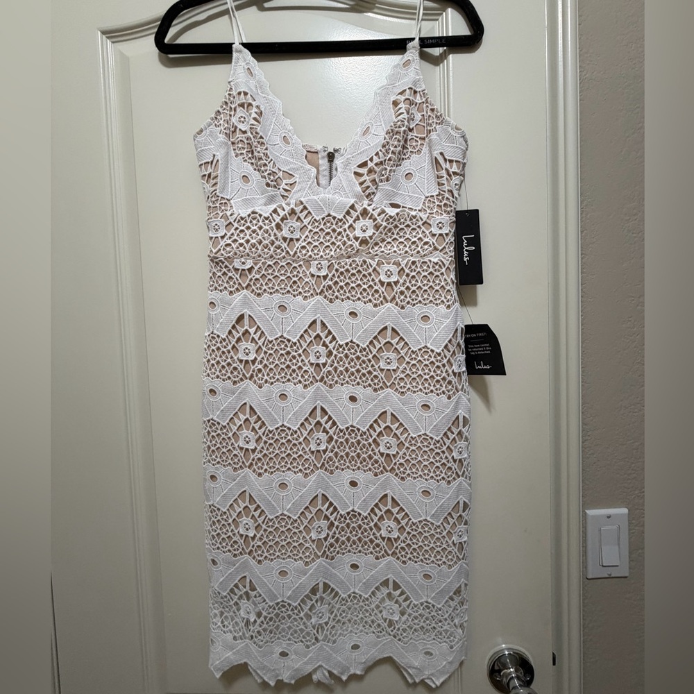 Lulus White crochet/lace pattern Dress